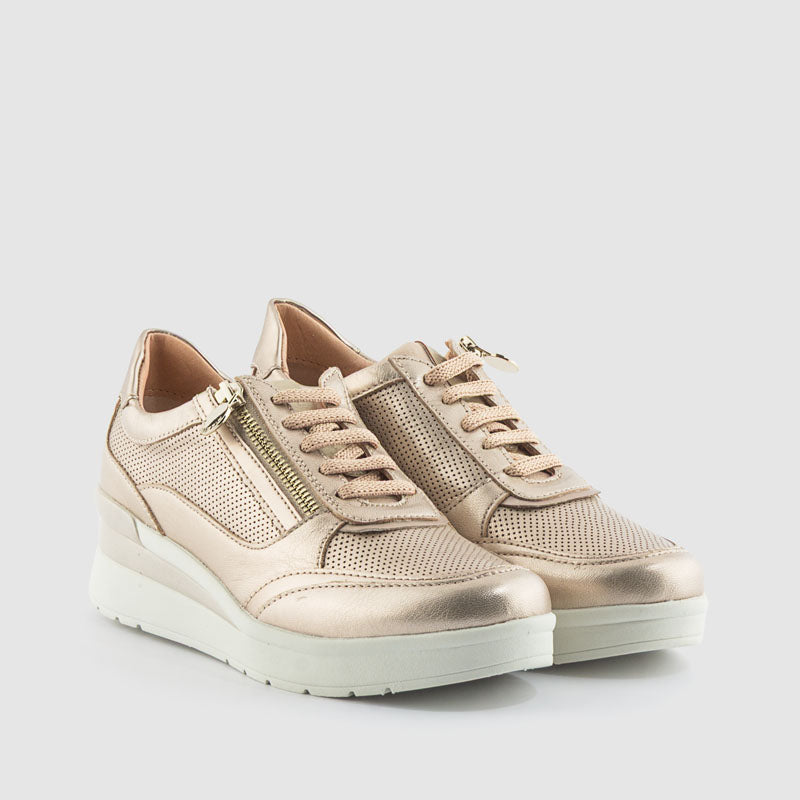 DEPORTIVO PIEL METAL ORO