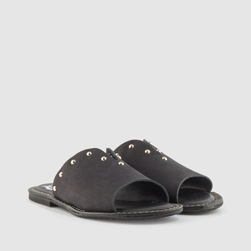 SANDALIA TACHAS NOBUCK NEGRO