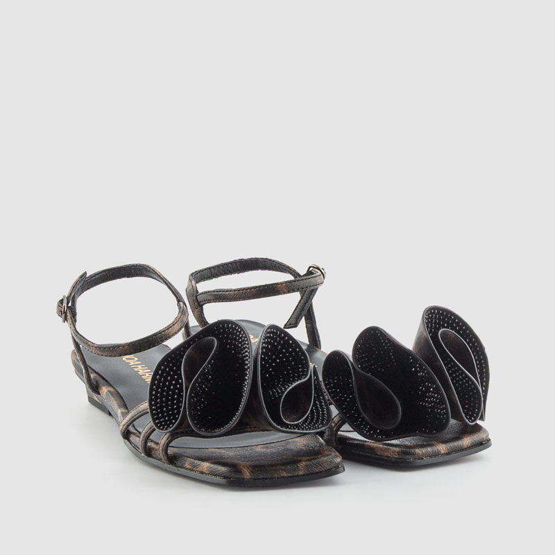 SANDALIA FLOR PIEL LEOPARDO