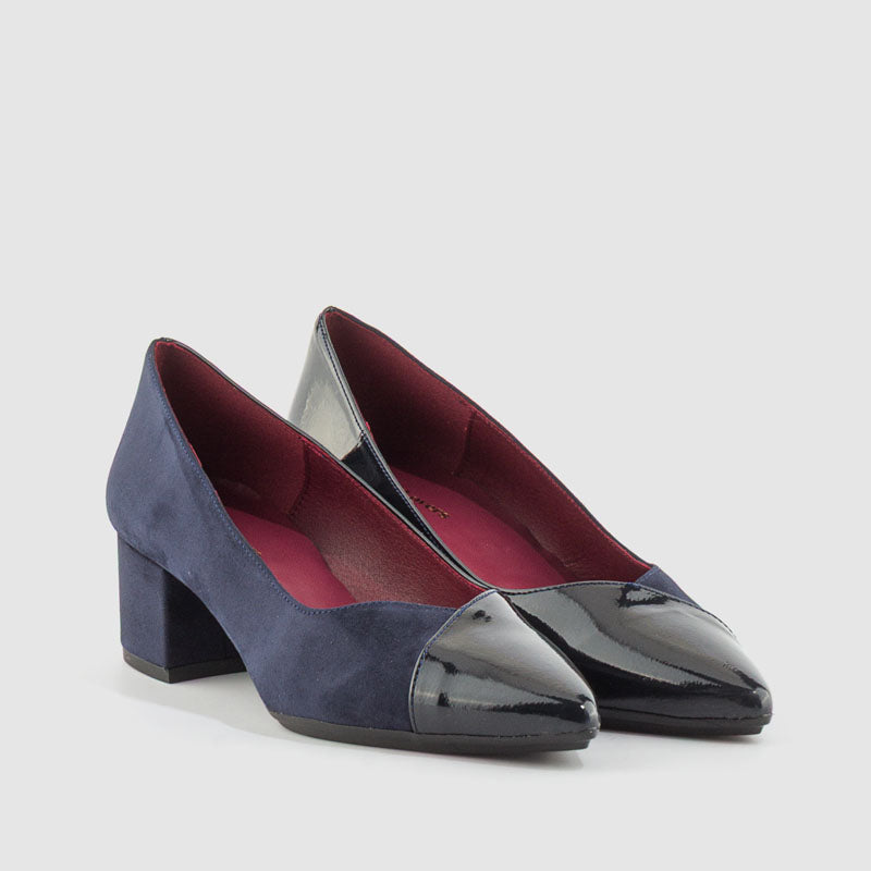 SALON CHAROL Y ANTE MARINO