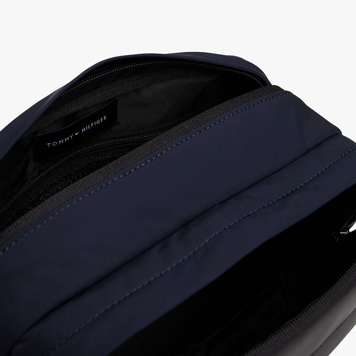 TOMAM0AM13746DW6 DW6 SPACE BLUE-1