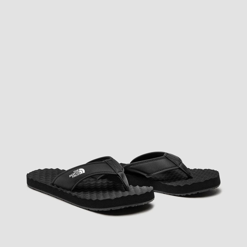 <h2>The North Face Chanclas Hombre Base Camp Flip-Flop II – TNF Black</h2>

<p>Las <strong>Base Camp II</strong> de The North Face son chanclas resistentes, cómodas y ligeras, diseñadas para el uso diario en climas cálidos. Con un diseño anatómico