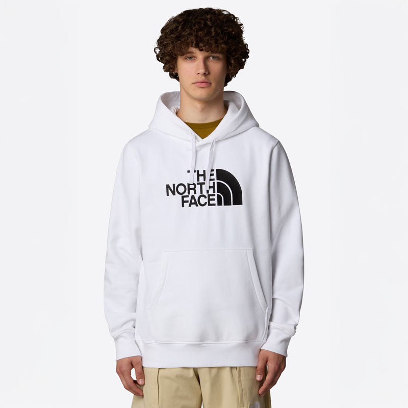<h2>Sudadera The North Face M Drew Peak Hoodie – Estilo clásico y confort diario</h2>
<p>La <strong>M Drew Peak Pullover Hoodie</strong> de <strong>The North Face</strong> es una sudadera con capucha de diseño atemporal, confeccionada en algodón sua