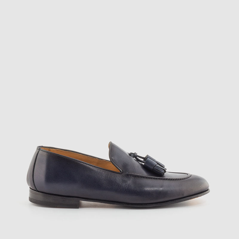 Mocasin vestir borla piel marino