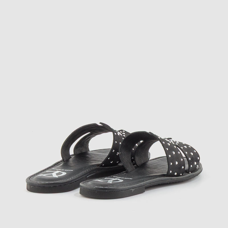 Sandalia plana microtachas nobuck negro