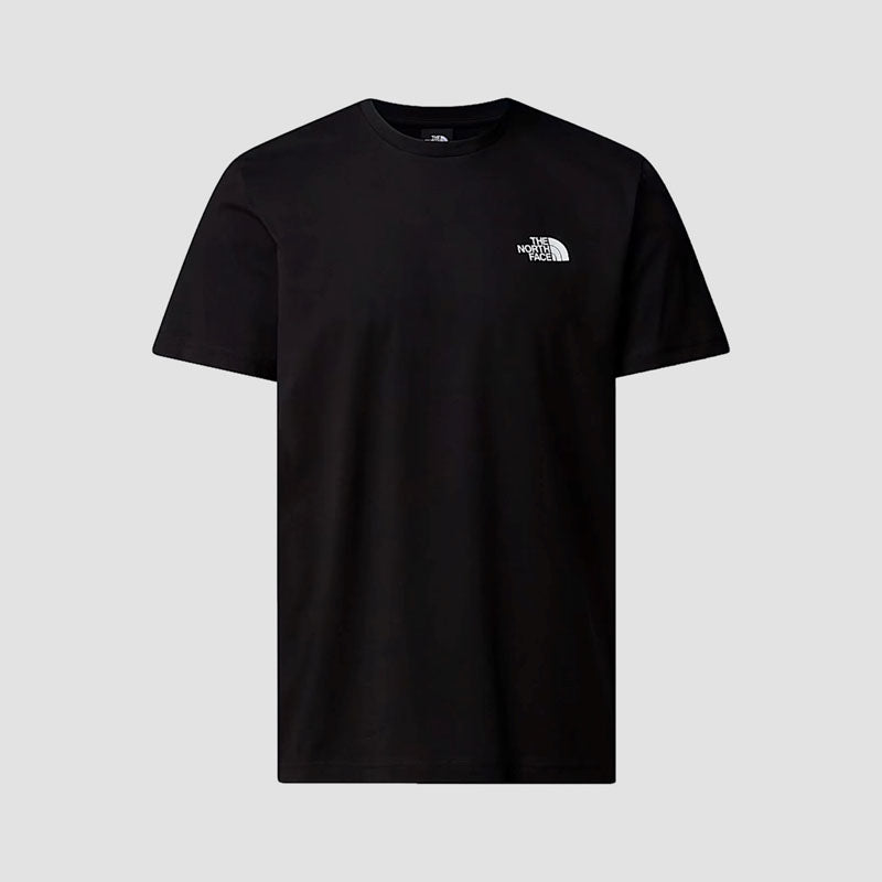 <h2>Camiseta The North Face Box Tee – Estilo clásico, comodidad diaria</h2>
<p>La <strong>Box Tee</strong> de <strong>The North Face</strong> en color <em>Etnosphere Black</em> es una camiseta de algodón suave y duradero con un diseño minimalista y