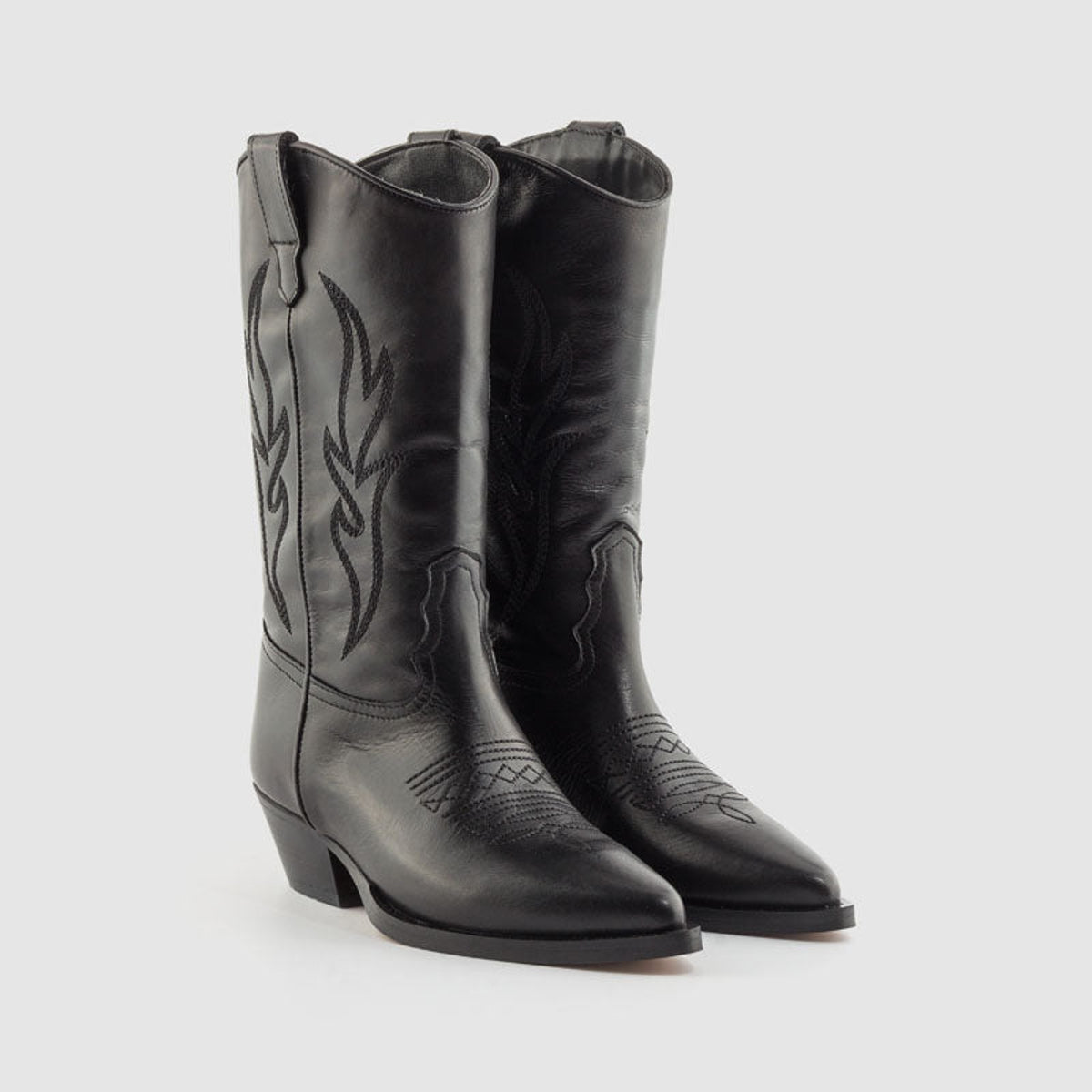 ALPE 2084 17 05 NEGRO-1