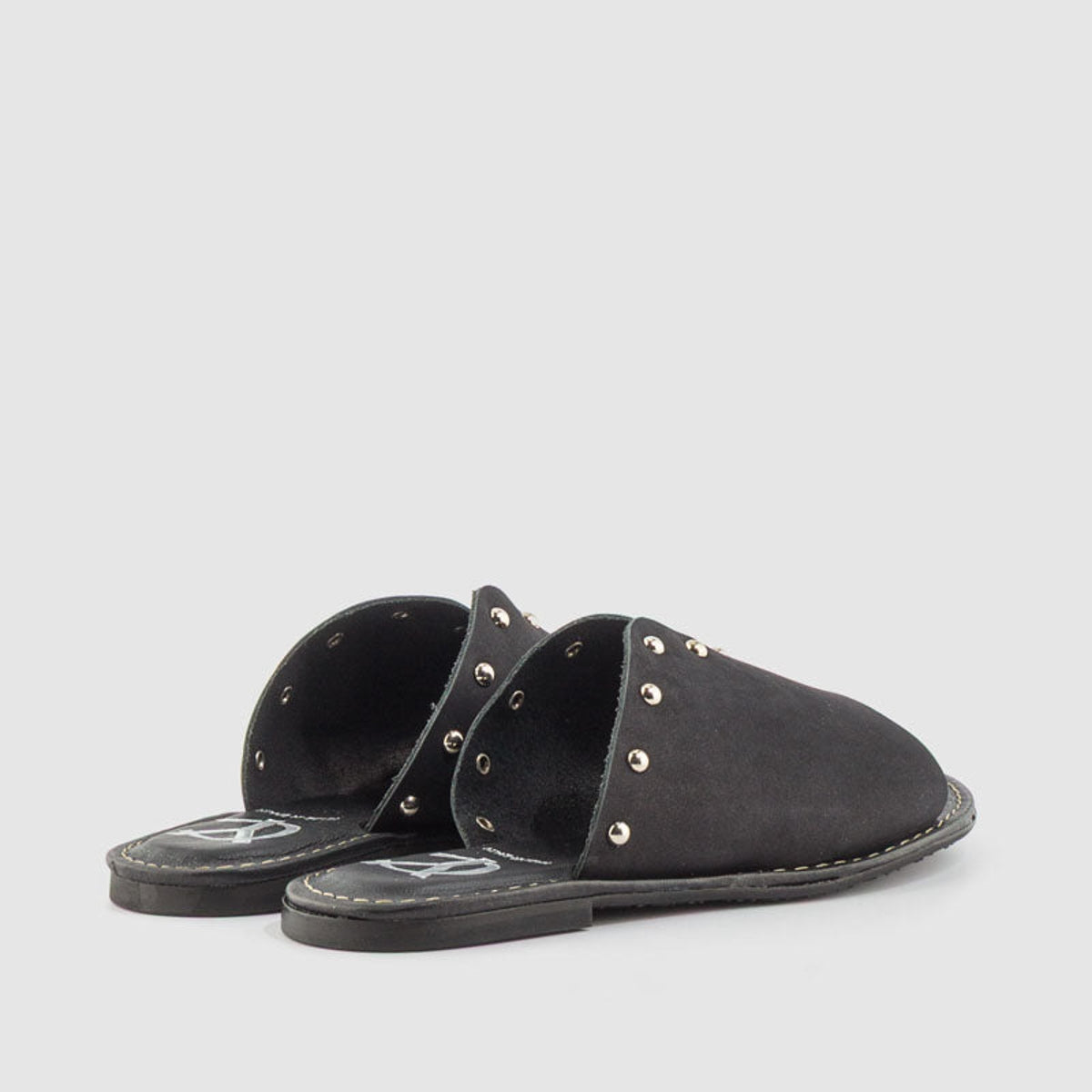 1181 YACARE 157822 NEGRO-2