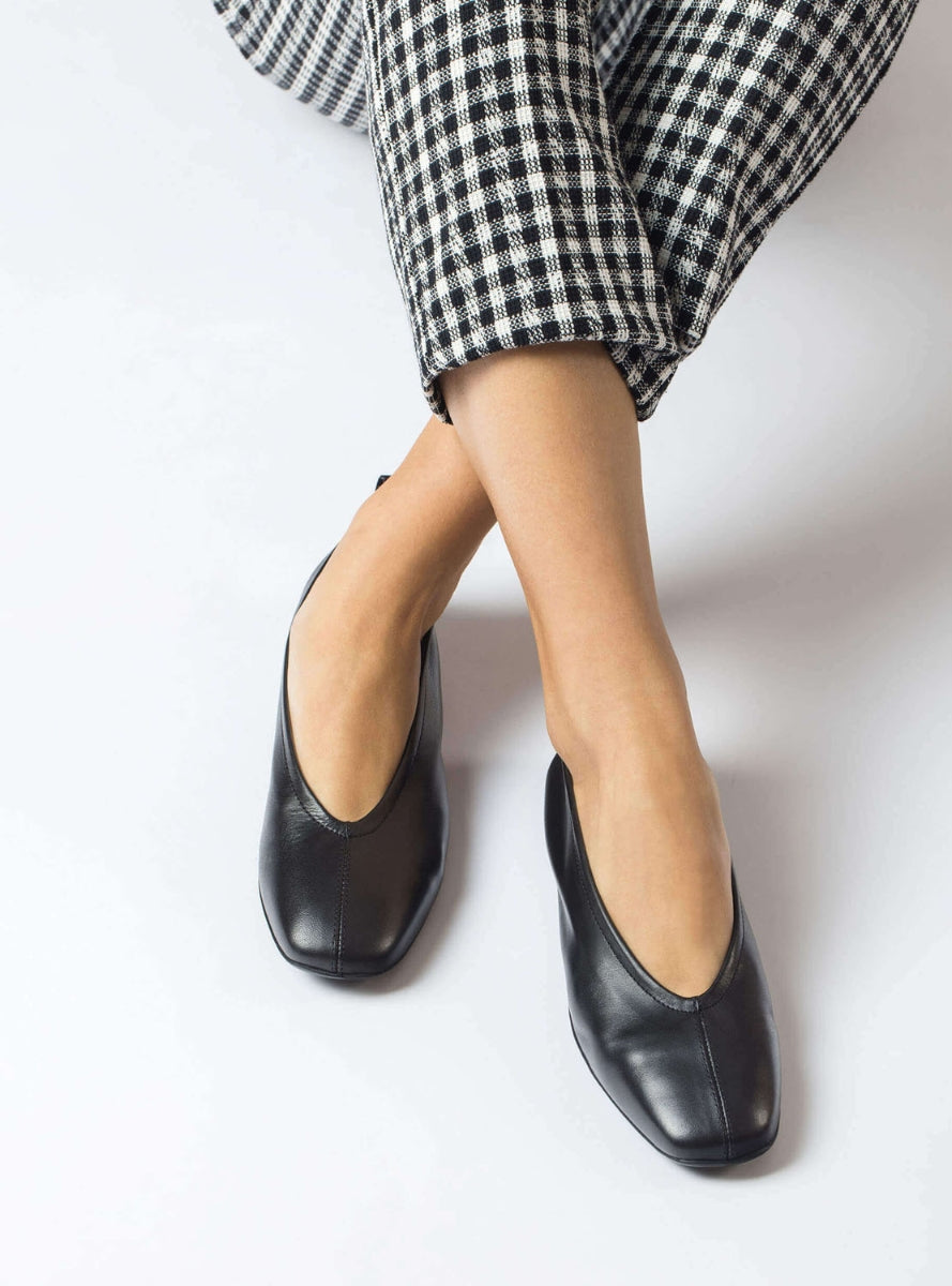 WONDERS A-8661 NEGRO-1