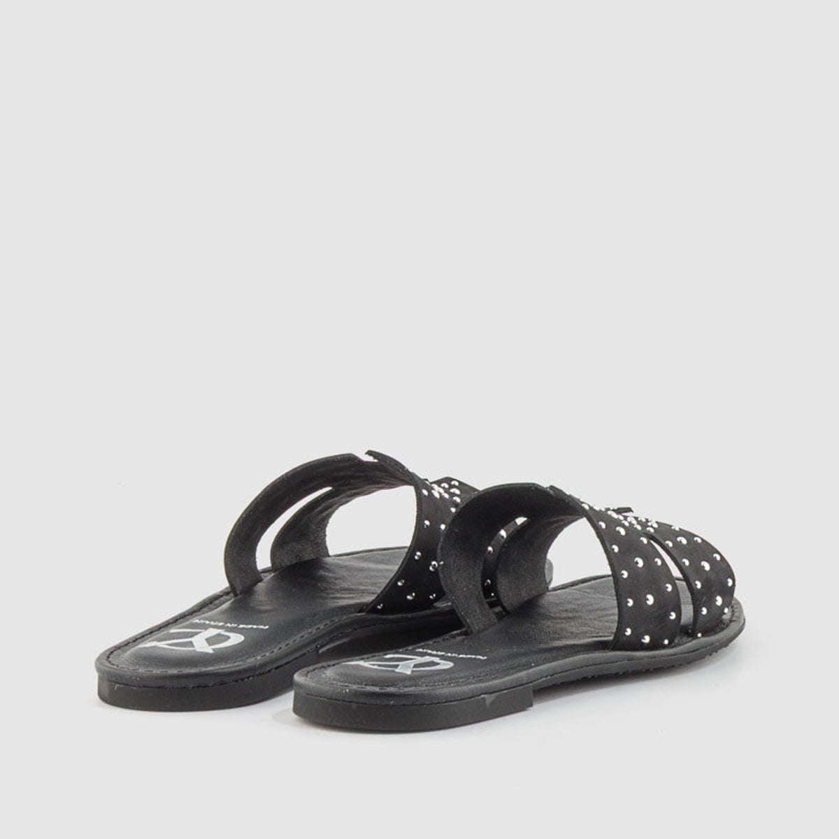 1181 YACARE 157617 NEGRO-2